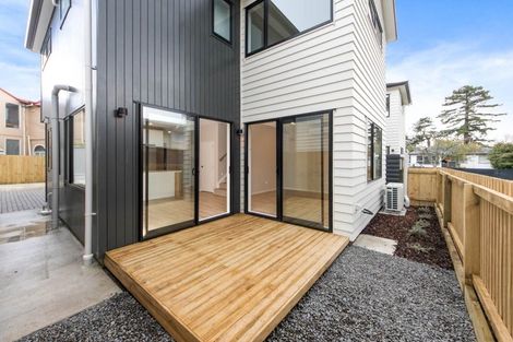 Photo of property in 54c Chilcott Road, Henderson, Auckland, 0612