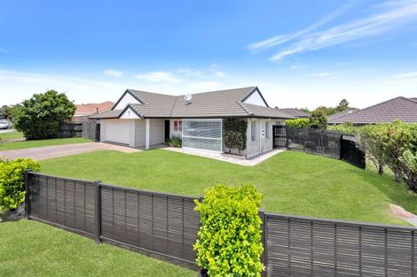 Photo of property in 11 Ballycullanie Place, Dannemora, Auckland, 2016