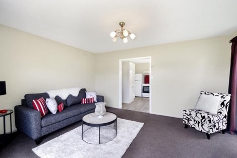 Photo of property in 2/11 Peckham Lane, Woolston, Christchurch, 8062