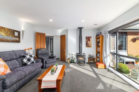 Photo of property in 2/493 Greers Road, Bishopdale, Christchurch, 8053