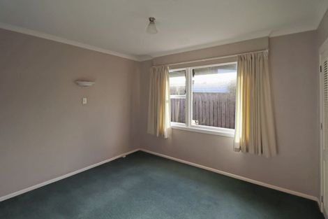Photo of property in 33 Victory Crescent, Tawa, Wellington, 5028