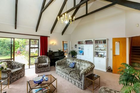 Photo of property in 27 Fairfax Terrace, Frankleigh Park, New Plymouth, 4310