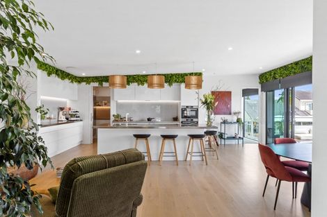 Photo of property in 3a William Bayes Place, Red Beach, 0932