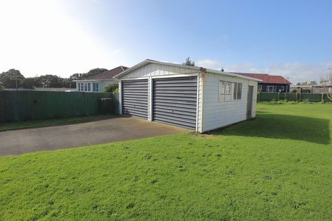 Photo of property in 28 Egmont Street, Patea, 4520