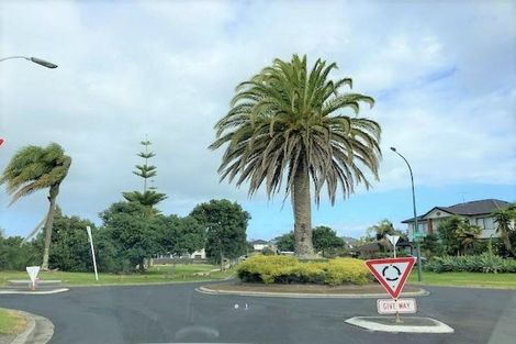 Photo of property in 2 Cyclamen Road, Mangere, Auckland, 2022