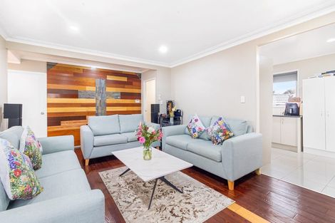 Photo of property in 5 Powrie Street, Glenfield, Auckland, 0629