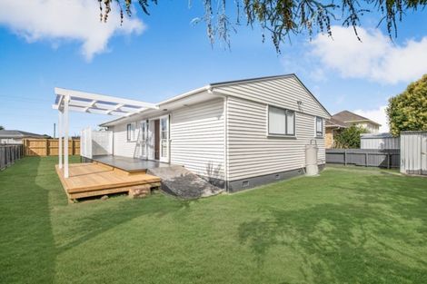 Photo of property in 17 Cameron Street, Papakura, 2110