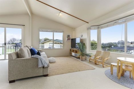 Photo of property in 80h Tirimoana Road, Te Atatu South, Auckland, 0602