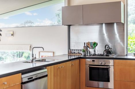 Photo of property in 124 Townsend Road, Miramar, Wellington, 6022