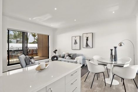 Photo of property in 500d Te Atatu Road, Te Atatu Peninsula, Auckland, 0610