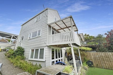 Photo of property in 1/15 Titiwai Place, Birkenhead, Auckland, 0626