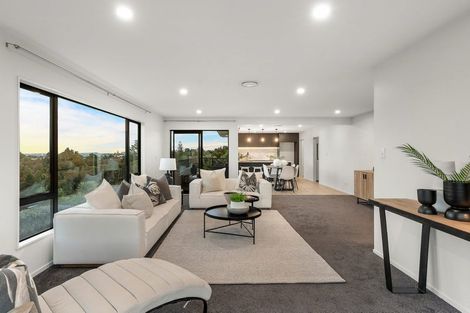 Photo of property in 15 Mcdowell Crescent, Hillcrest, Auckland, 0627