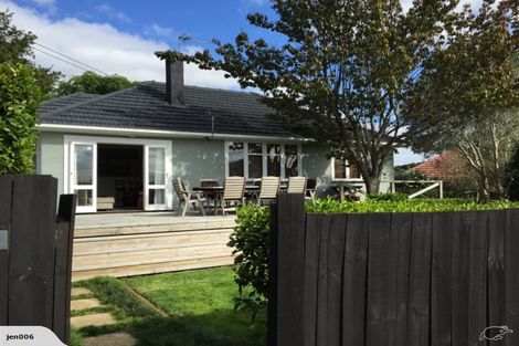 Photo of property in 5 Taratoa Street, Point England, Auckland, 1072