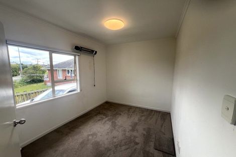 Photo of property in 1/3 Exmouth Road, Northcote, Auckland, 0627