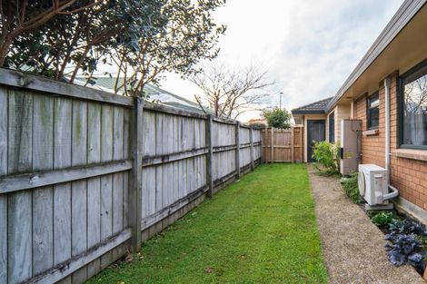 Photo of property in 35 Hastings Place, Hamilton Lake, Hamilton, 3204