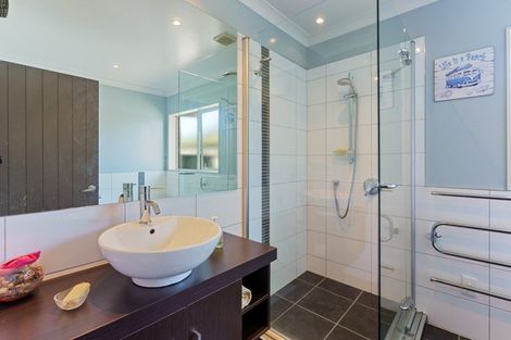 Photo of property in 4 Meadow Court, Paraparaumu, 5032