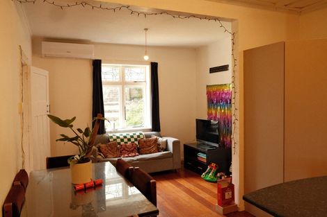 Photo of property in 19 Hadfield Terrace, Kelburn, Wellington, 6012