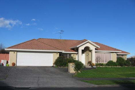 Photo of property in 8 Castlemaine Close, Dannemora, Auckland, 2016