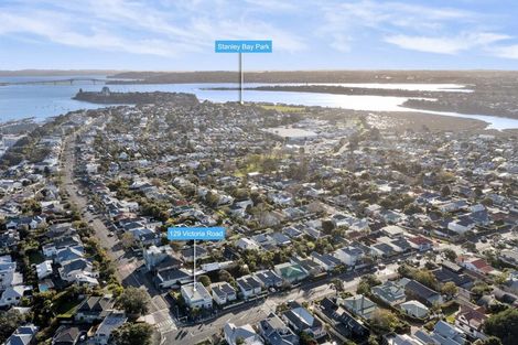 Photo of property in 16/4 Calliope Road, Devonport, Auckland, 0624