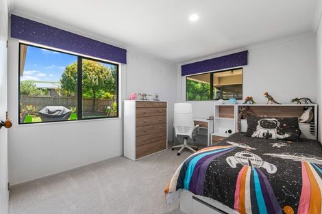 Photo of property in 22 Hoyte Place, Pukehangi, Rotorua, 3015