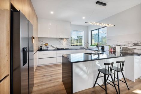 Photo of property in 25 Tautoru Avenue, Orewa, 0931