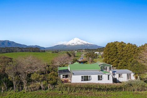 Photo of property in 194 Newall Road, Newall, New Plymouth, 4381