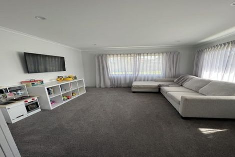 Photo of property in 28 Thomason Crescent, Pokeno, 2402