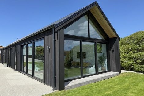 Photo of property in 1371b Taieri Mouth Road, Taieri Mouth, 9091