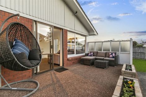 Photo of property in 1/38 Shakespeare Road, Milford, Auckland, 0620