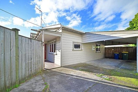 Photo of property in 2/181 Rangatira Road, Beach Haven, Auckland, 0626
