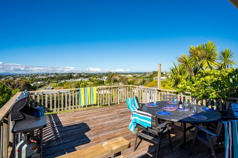 Photo of property in 52 Cullen Street, Mangawhai Heads, Mangawhai, 0505