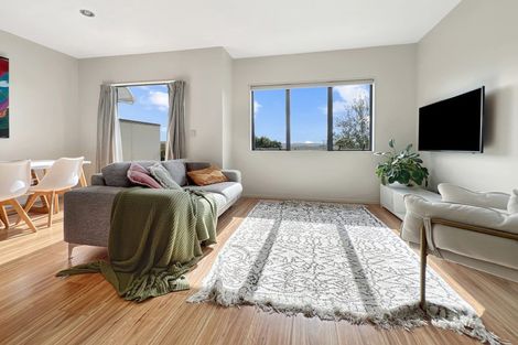 Photo of property in 5/12 Schnapper Rock Road, Schnapper Rock, Auckland, 0632