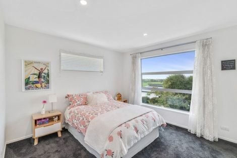 Photo of property in 16 Ravensdale Rise, Westmorland, Christchurch, 8025