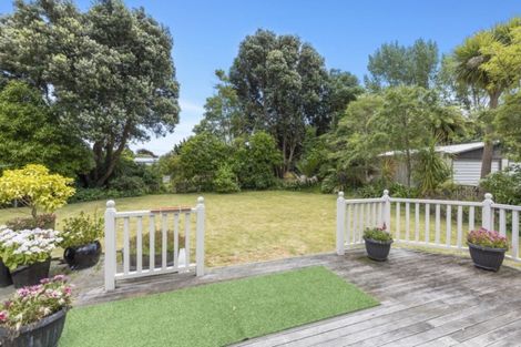 Photo of property in 5 Woodvale Grove, Fairfield, Lower Hutt, 5011