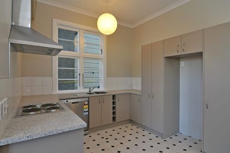 Photo of property in 4/112 Austin Street, Mount Victoria, Wellington, 6011