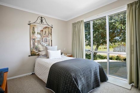 Photo of property in 10 Broadmeadows Road, Pukemoremore, Hamilton, 3493
