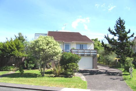 Photo of property in 2/62 Cockayne Crescent, Sunnynook, Auckland, 0620