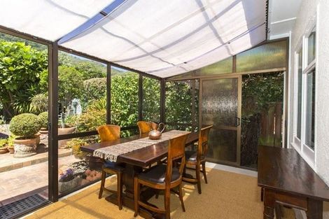 Photo of property in 255 Marine Parade, Eastbourne, Lower Hutt, 5013