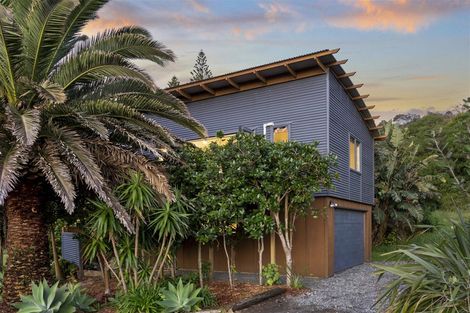 Photo of property in 333 Motutara Road, Muriwai, Waimauku, 0881