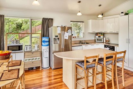 Photo of property in 19 Holmes Grove, Naenae, Lower Hutt, 5011