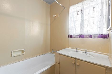 Photo of property in 1/10 Kennington Drive, Clendon Park, Auckland, 2103