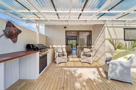 Photo of property in 9b Centreway Road, Orewa, 0931