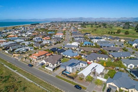 Photo of property in 139 Aston Drive, Waimairi Beach, Christchurch, 8083