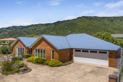 Photo of property in 37b Beach Road, Waikawa, Picton, 7220