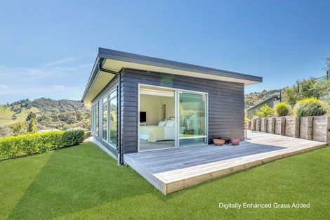 Photo of property in 21 Centennial Drive, Whitianga, 3510