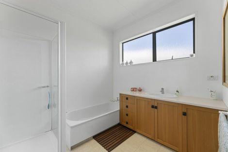 Photo of property in 33 Blanket Bay Road, Sawyers Bay, Port Chalmers, 9023