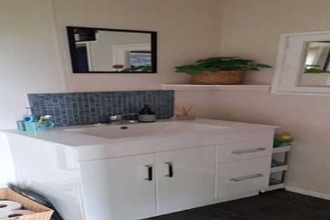 Photo of property in 32 Highbury Road, Highbury, Wellington, 6012