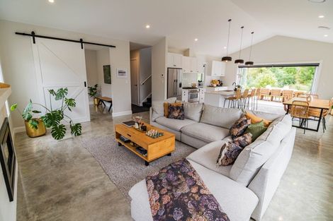 Photo of property in 16 Taruna Place, Havelock North, 4130