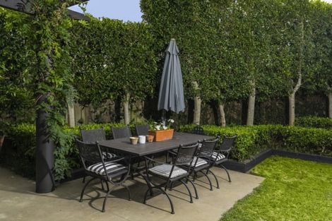 Photo of property in 34 Oxford Terrace, Devonport, Auckland, 0624