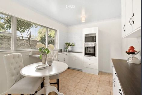 Photo of property in 70 Fisher Parade, Sunnyhills, Auckland, 2010